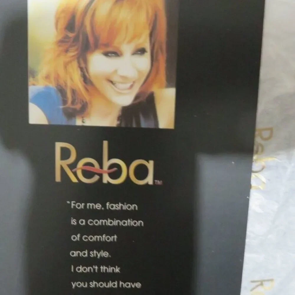 Reba McEntire super cute